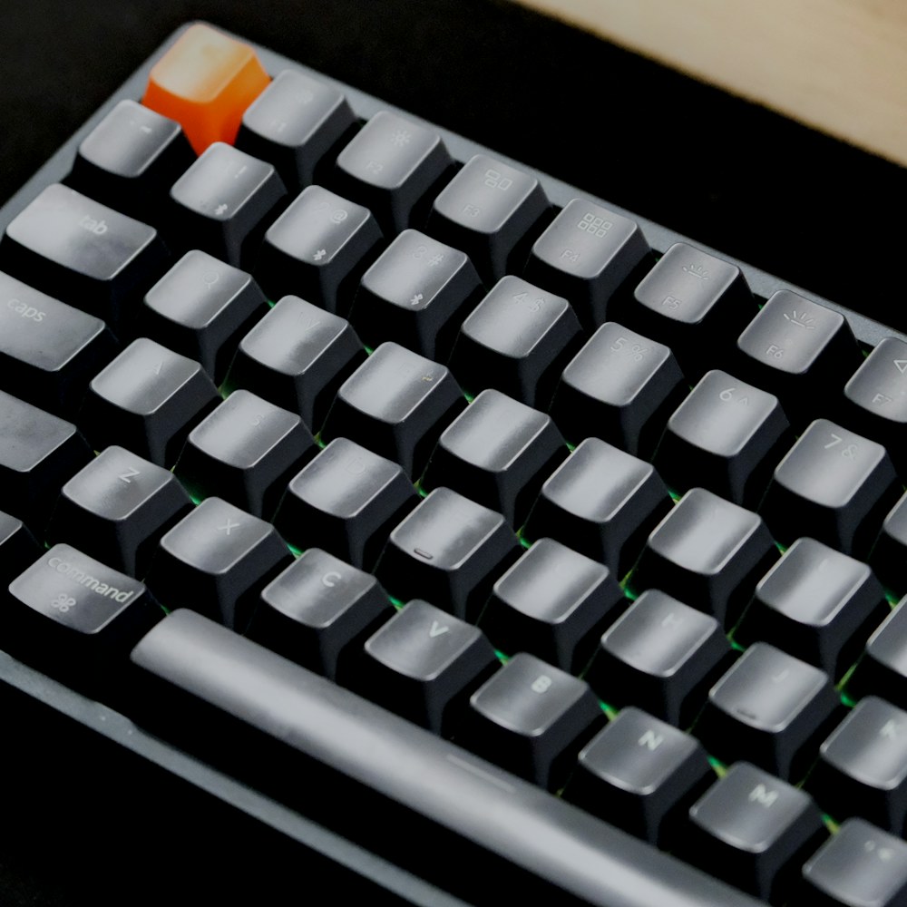 Teclado mecânico RS K1